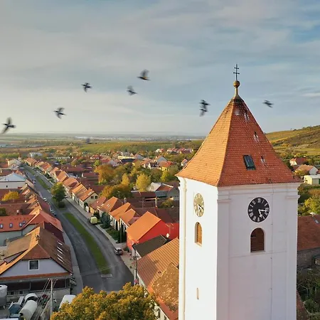 Vinarsky Dum, Vinarstvi Popela