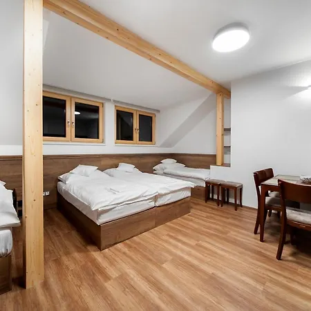 Guest house Vinarsky Dum, Vinarstvi Popela Perna